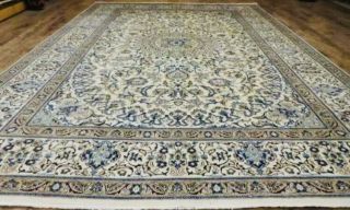 8x11’ Antique Hand Knotted Wool And Silk Nain Habibiyan Style Rug