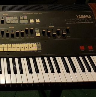 Yamaha CS70m Vintage Synthesizer 2
