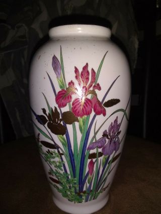 Japanese Porcelain Vase,  Finely Hand Painted 19th Century