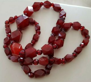 Art Deco Vintage Graduated Faceted Cherry Red Amber Bakelite Bead Necklace 59g