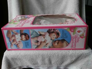 RARE 1982 NIB NRFB Vintage Kenner BABY Strawberry Shortcake DoLL PRISTINE 6