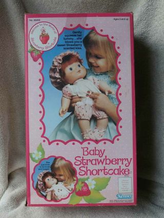 RARE 1982 NIB NRFB Vintage Kenner BABY Strawberry Shortcake DoLL PRISTINE 7