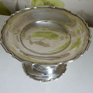 A fine solid silver antique tazza - the Goldsmiths & Silversmiths Co London 1912 2