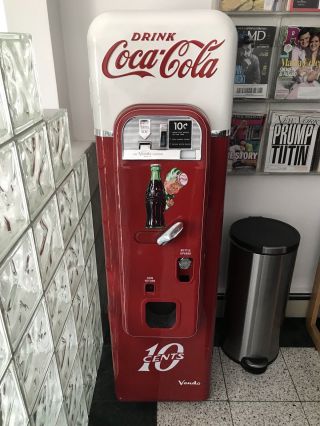 Coca Cola Collectibles Vintage Coke Machine Vendo 44