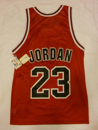 Vintage Michael Jordan Champion Chicago Bulls 23 NBA Jersey Size 40 Red 2