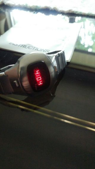 Pulsar P4 Executive Vintage digital Led Time Computer Watch Solid band 8