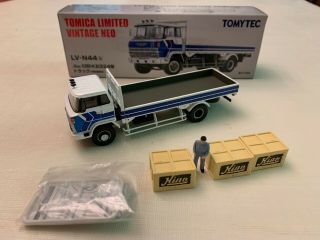 Tomica Limited Vintage Neo Lv - N44b Hino Kb324 Truck (white/blue) 1/64