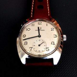 Vintage Universal Geneve Hand Winding Watch