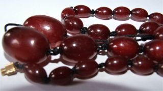 ANTIQUE VINTAGE CHERRY AMBER BAKELITE BEAD NECKLACE 49gr 78cm 30 