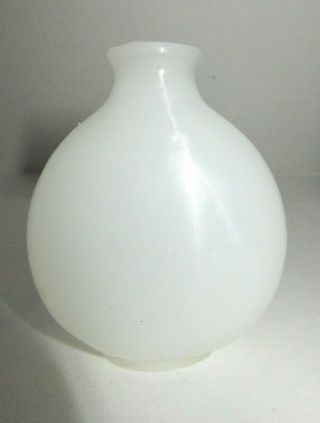 Antique Cinese Peking Glass Scent Bottle or Snuff Bottle White 2