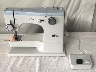 Vintage Elna Su Type 62d Sewing Machine W Case
