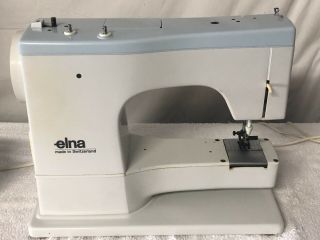 Vintage ELNA SU Type 62D Sewing Machine W Case 4