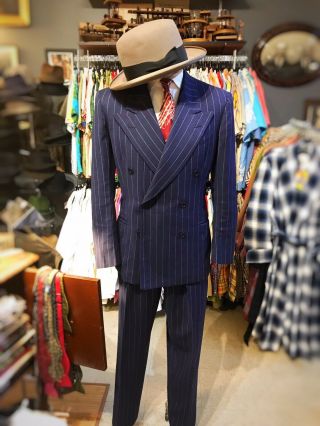 Vintage 1940s Pinstripe Suit Size 40
