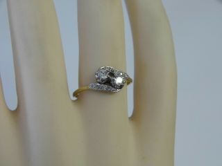 A STUNNING ANTIQUE 18ct SOLID GOLD & PLATINUM DIAMOND CROSSOVER RING Size N 1/2 6
