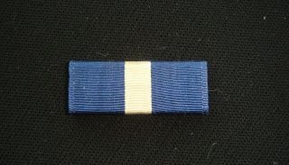 Ww2 1/2 " Viking Kwikset Navy Cross Medal Ribbon Bar (hamburger)