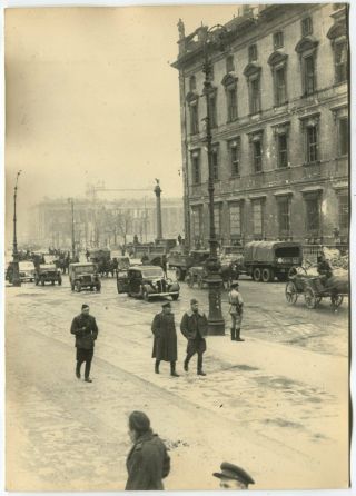 Wwii Large Size Press Photo: Russian Military In Occupied Berlin Center May 1945
