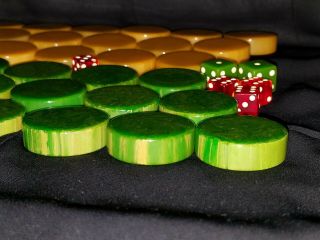 30 Vtg Bakelite/catalin Chips Spinach Green Butterscotch Dice Backgammon Checker