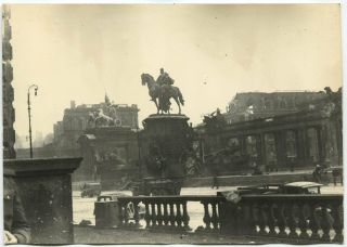 Wwii Large Size Press Photo: Monuments In Berlin Center,  May 1945