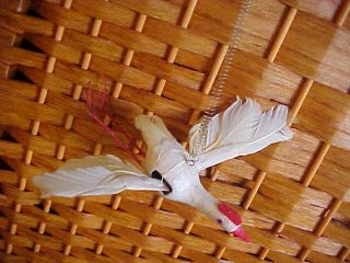 OLD TOY.  FLYING BIRD /SANDCRAINE ON A SPRING WITH MOVING WINGS Marked JAPAN. 3