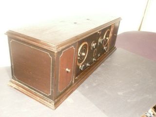 Vintage RCA RADIOLA AR 812 RADIO w/6 SHORT PIN TUBES / Good Cabinet 4