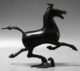 Collect Antique Bronze Hand Carve Horse Step Swallow Delicate Auspicious Statue 2