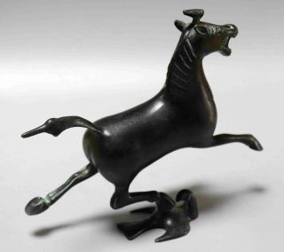 Collect Antique Bronze Hand Carve Horse Step Swallow Delicate Auspicious Statue 4