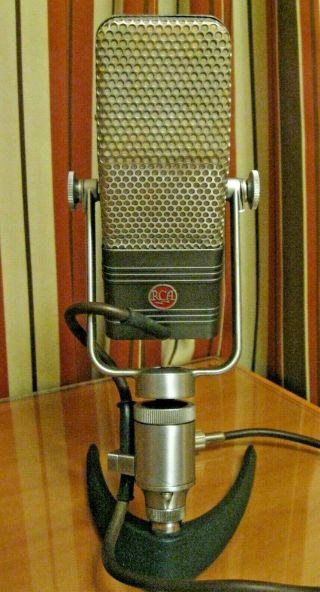 Vintage RCA Model 44BX Ribbon Microphone with Stand and Display Case 5