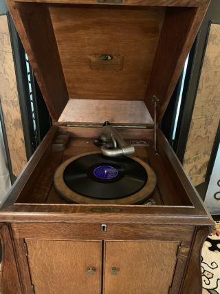 1919 Antique Victrola Victor Talking Machine Record player 3