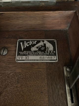 1919 Antique Victrola Victor Talking Machine Record player 4