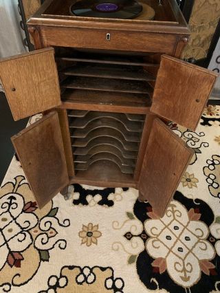 1919 Antique Victrola Victor Talking Machine Record player 7