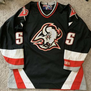 Buffalo Sabres CCM Vintage 90 ' s black Goat Head Jersey Jason Woolley 5 XL NHL 2