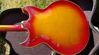 Vintage Ventura Barney Kessel Hollowbody Electric Guitar - V - 1400 - Gibson picks 5