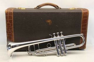 Bach Stradivarius 37 ML Trumpet Professional Horn VERY GOOD VINTAGE w Trigger 9