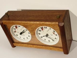 Vintage ' 50s Dutch Fa.  Koopman wooden dark oak analog Chess Clock dated 02 2