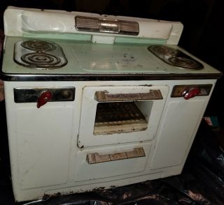 Vintage Empire " Little Lady " Oven Green Stove Top