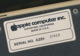 Apple ][ that was an ICONIC Photographer ' s Model - with Rare Monitor - RUNS 10