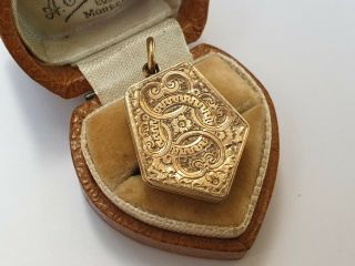 Antique Edwardian Locket 9ct Rose Gold Engraved Locket Pendant Stunning Jewelry