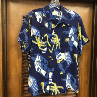 Vintage 1940’s Atomic Hut Pattern Silky Rayon Hawaiian Shirt - M