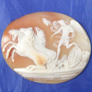 Stunning Antique Carved Shell Cameo Phoebus & His Horses For Brooch
