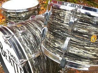 Vintage 1960 ' s Ludwig Black Oyster Pearl 13/16/22 Drum Set with RARE VIRGIN BASS 6