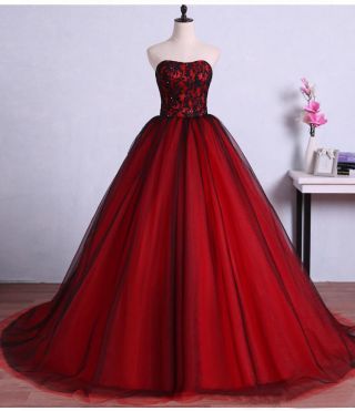 Vintage Red Black Gothic Wedding Dresses Lace Sweetheart Bridal Gowns Plus Size