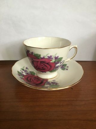 Royal Vale English Bone China Red Rose Floral Tea Cup & Saucer Set 7858 - Euc