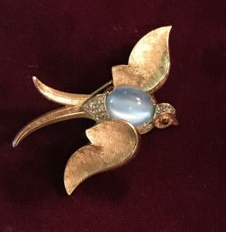 Vintage Crown Trifari Jelly Belly Blue Moonstone Sparrow Pin
