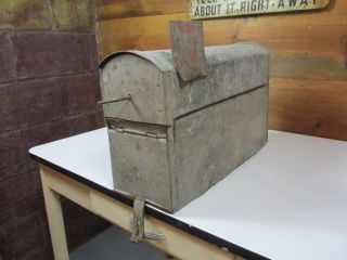 Vintage U.  S.  Mail Box Galvanized Metal Rural Farm House Garden Old