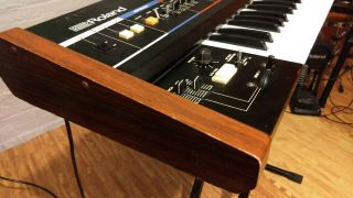 Roland Juno - 60 Keyboard Synthesizer - Vintage 3