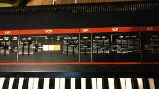 Roland Juno - 60 Keyboard Synthesizer - Vintage 6