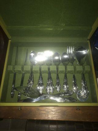 Oneida Community Brahms Silverplate Silverware Floral Pierced 66 Piece Flatware