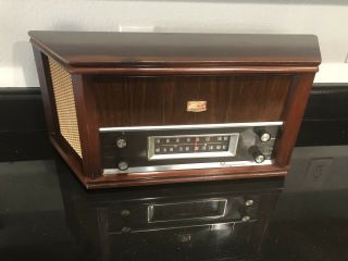 Antique Vintage Magnavox Ofm - 022 Mcm Tube Radio - Tube Radio