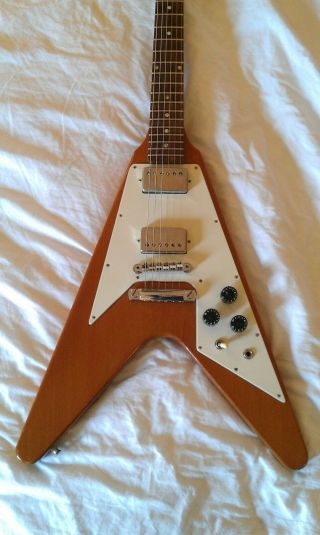 Vintage 1975 Gibson Flying V natural 2