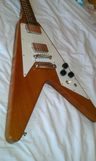 Vintage 1975 Gibson Flying V natural 6